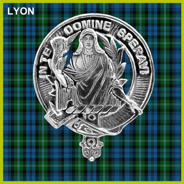 Lyon Clan Crest Badge Glass Beer Mug