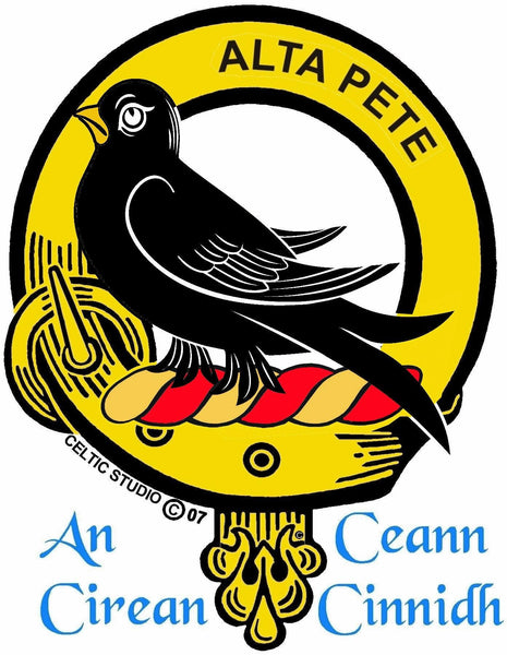 Glen Clan Crest Badge Skye Decanter