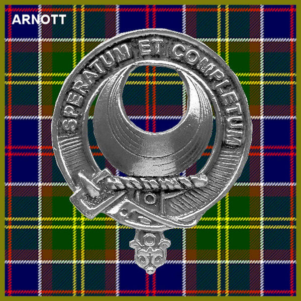 Arnott Clan Crest Badge Glass Beer Mug