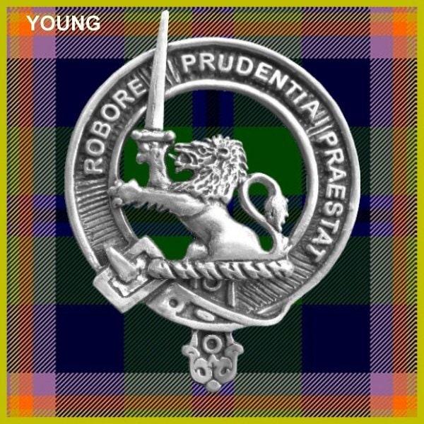 Young Clan Crest Badge Skye Decanter