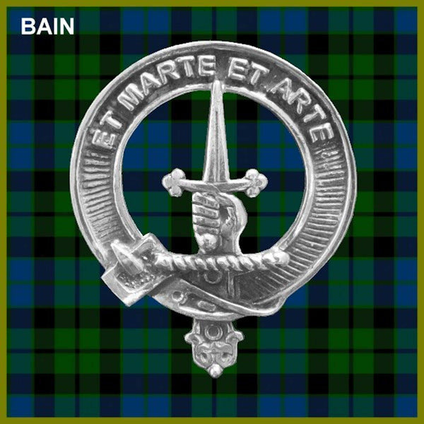 Bain 5 oz Round Clan Crest Scottish Badge Flask