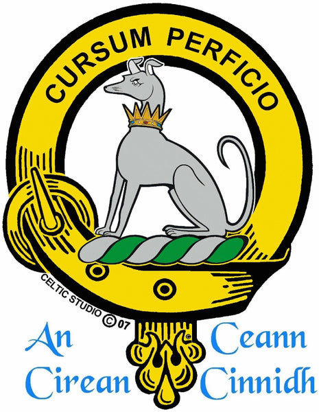 Hunter 5 oz Round Clan Crest Scottish Badge Flask